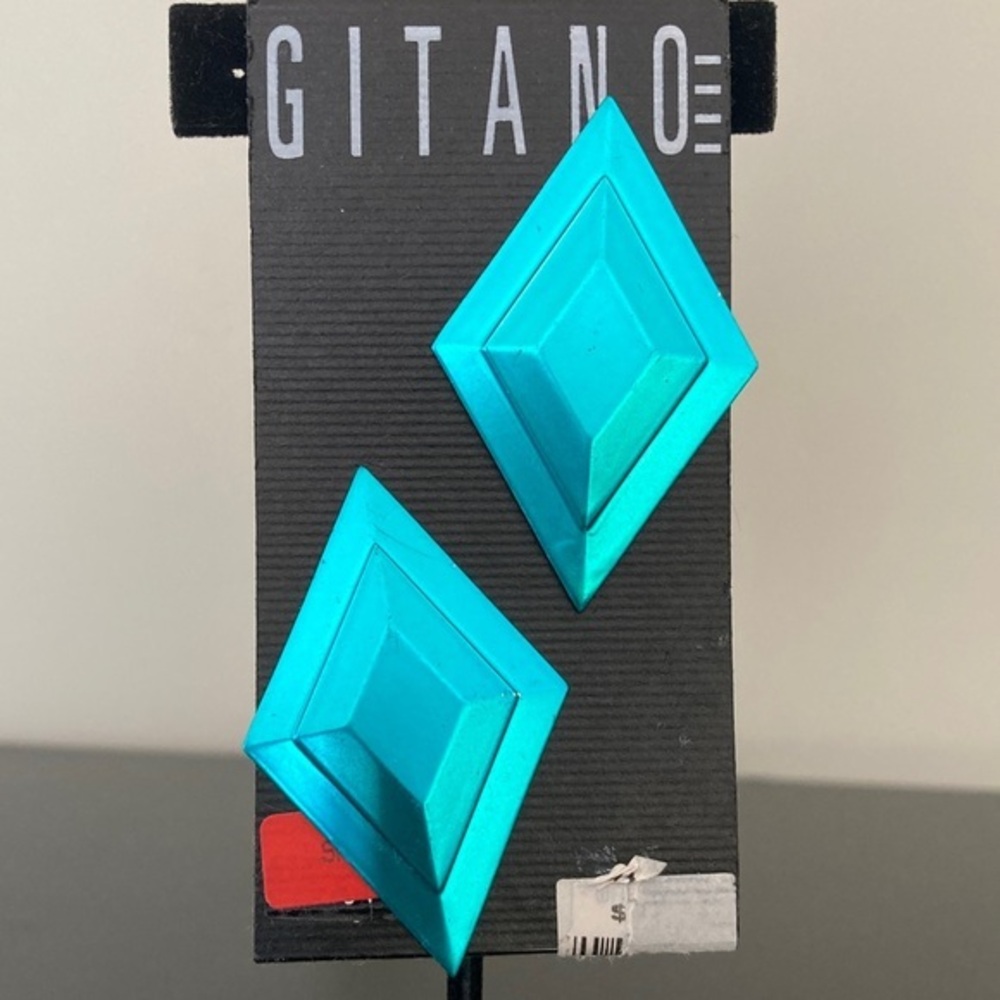 Gitano Turquoise Faceted Diamond Earrings